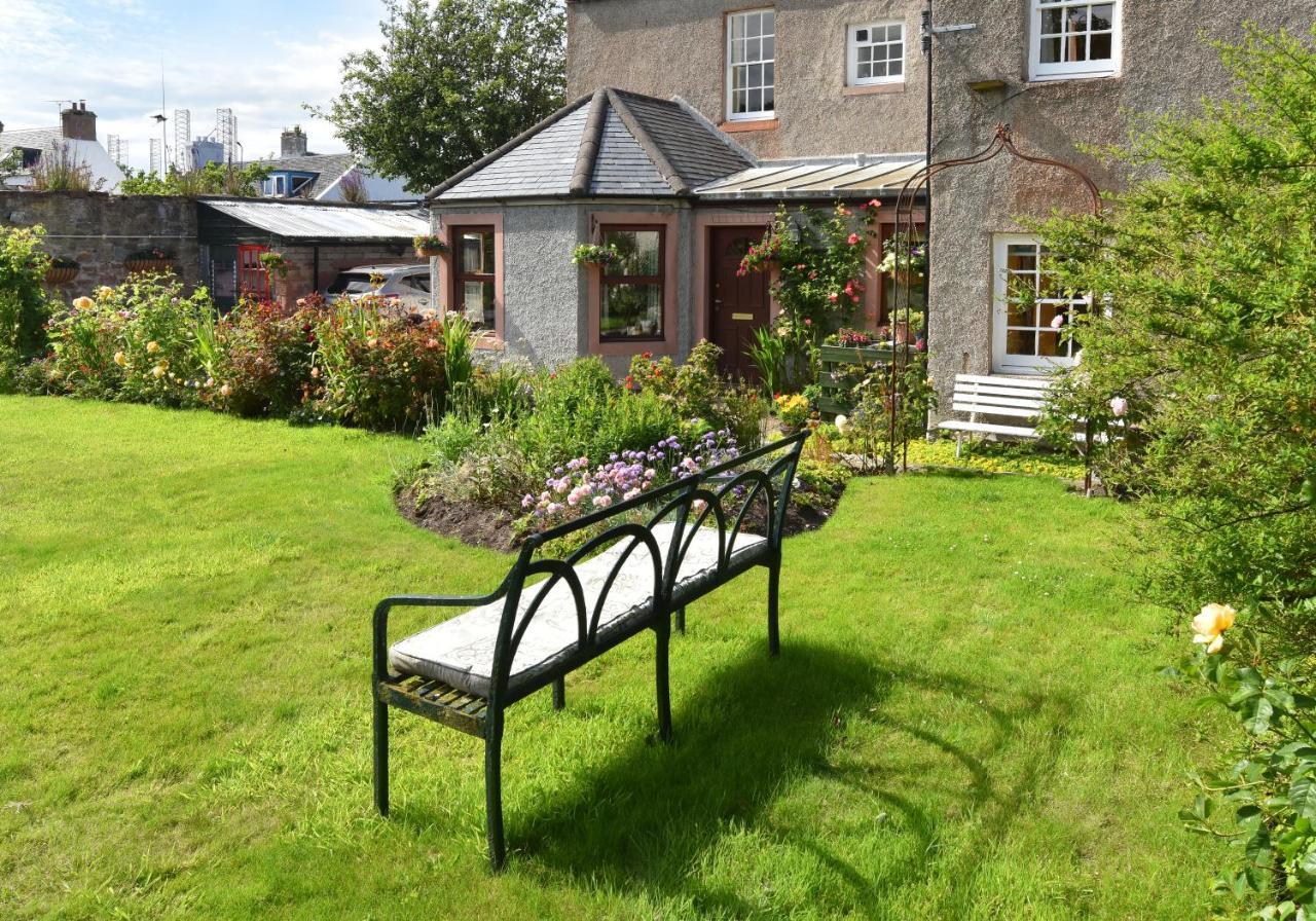 Sydney House Bed & Breakfast Cromarty Exterior photo