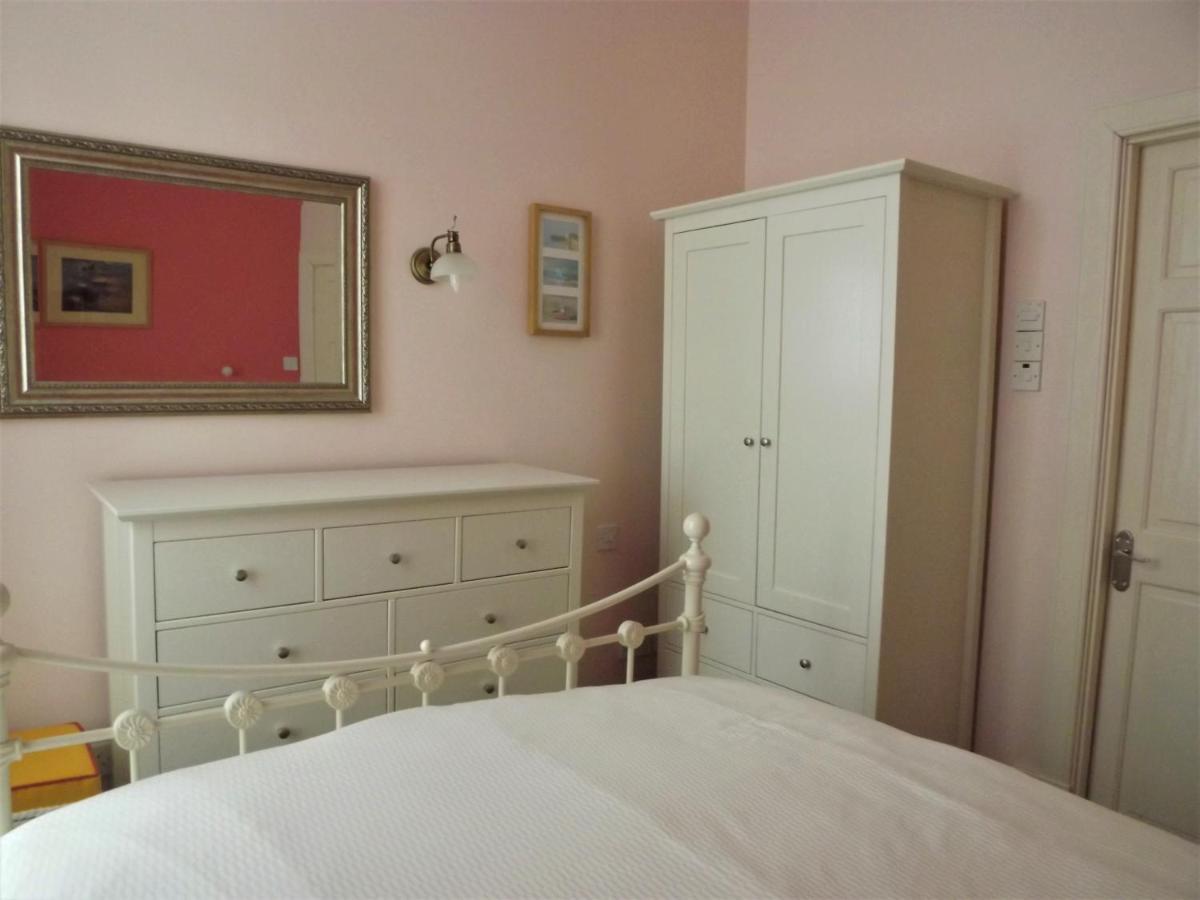 Sydney House Bed & Breakfast Cromarty Exterior photo