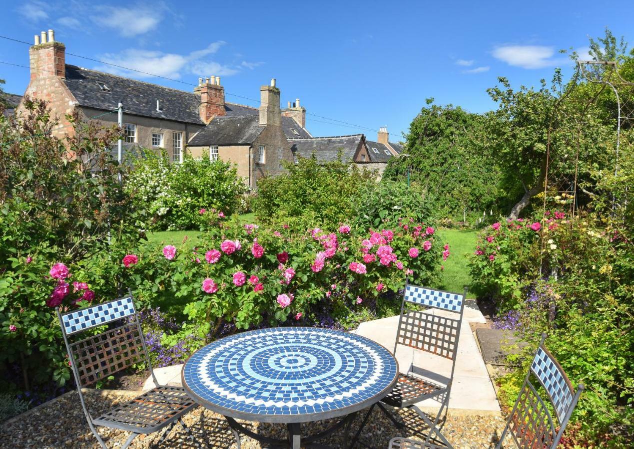 Sydney House Bed & Breakfast Cromarty Exterior photo
